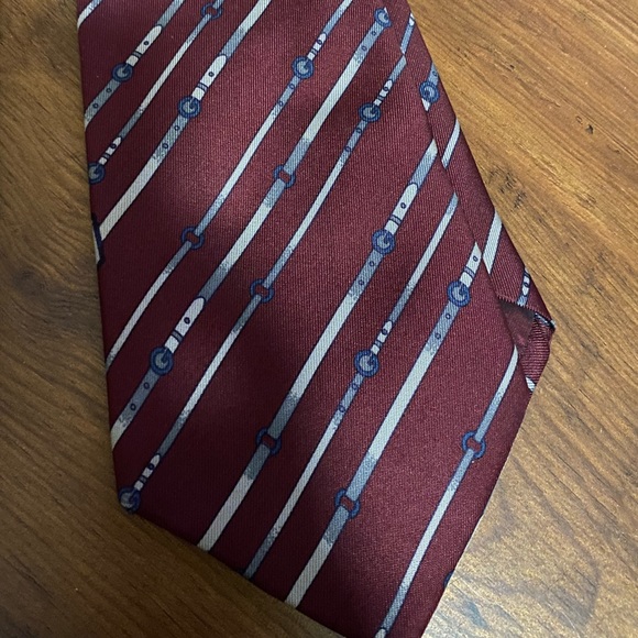 Vintage Gucci tie - Picture 1 of 3